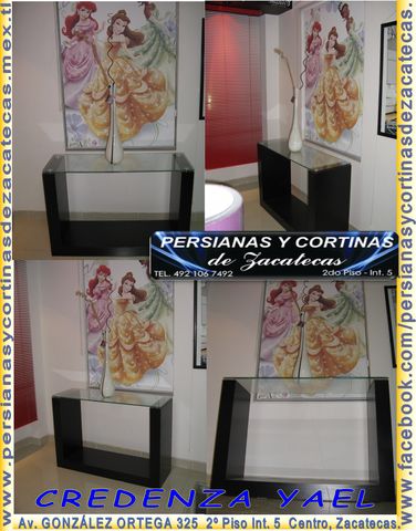CREDENZA YAEL: UNA PIEZA CON DIMENSIONES DE: Largo 1.20 * Ancho 0.40 * Alto 0 .85 FABRICADA EN MDF CON TERMINADOS CON PINTURAS Y LACAS DE POLIURETANO. CRISTAL DE 10 mm DE ESPESOR Y HERRAJES DE ACERO INOXIDABLE. QUE ESTAS ESPERANDO ADQUIERELA HOY.